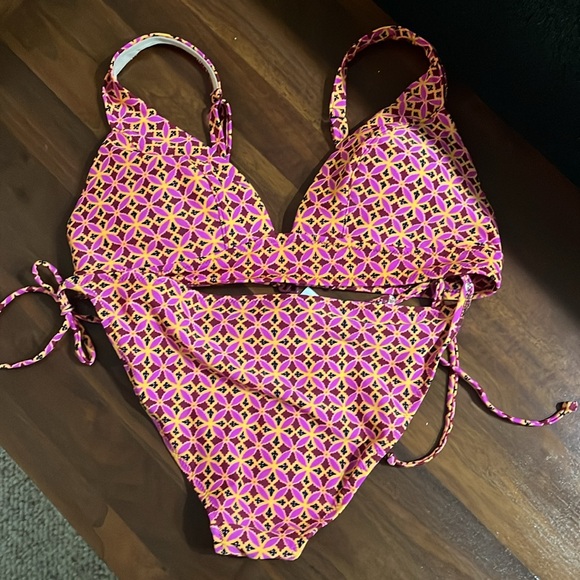 Old Navy Other - Old Navy 💜 Swimsuit